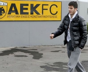 Манолас отказался переходить в