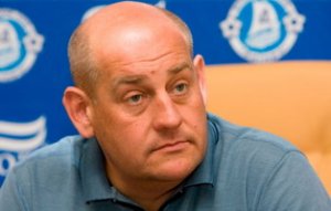 Андрей Стеценко: "Из-за судейских ошибок "Днепр" уже потерял 7-8 очков" Андрей Стеценко: "Из-за судейских ошибок "Днепр" уже потерял 7-8 очков"