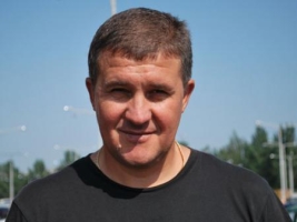 Яровенко – главный тренер команды "Нефтяник" Ахтырка Яровенко – главный тренер команды "Нефтяник" Ахтырка